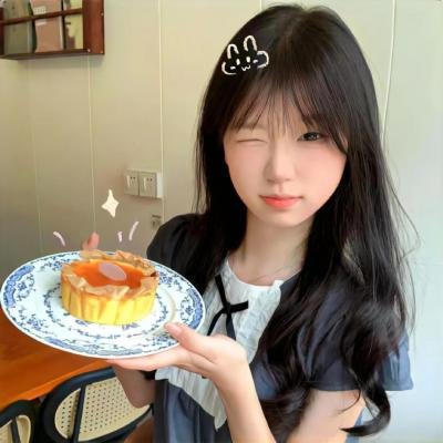 带剑女孩
